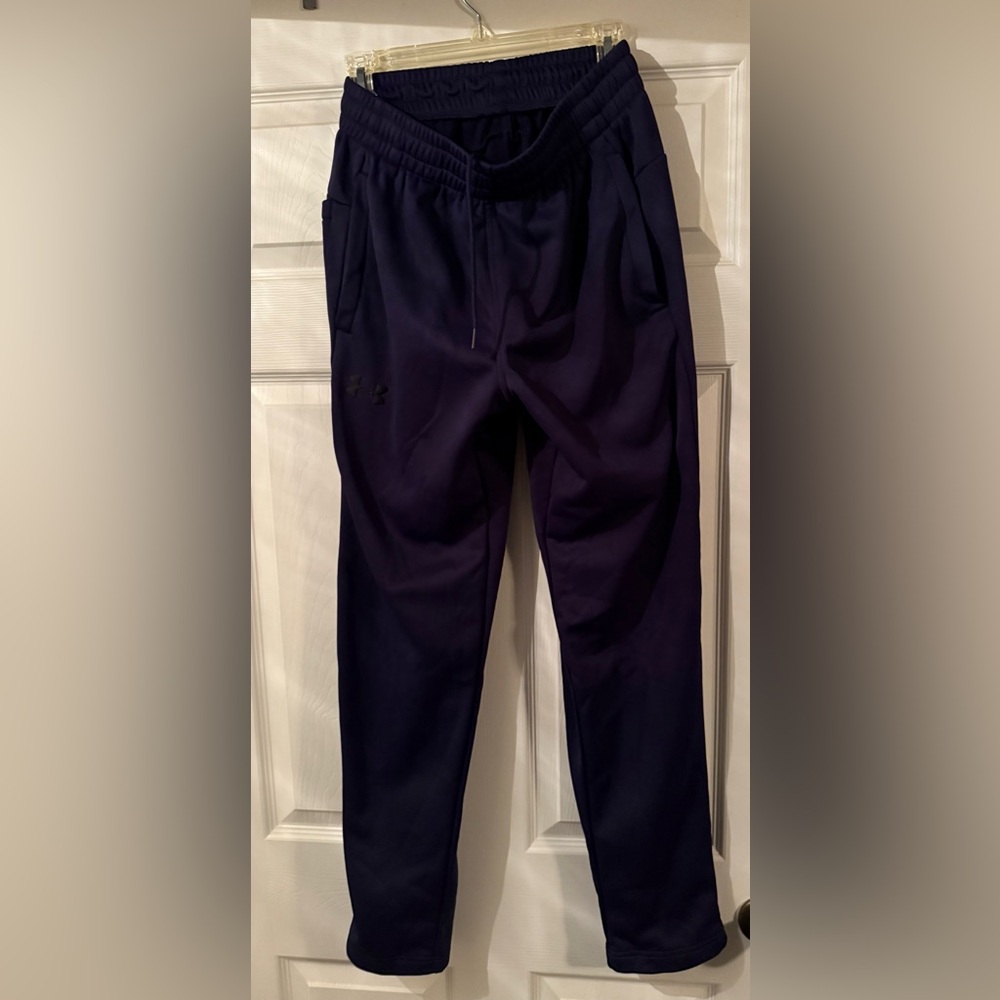 Under Armour women’s Dark Blue Joggers
